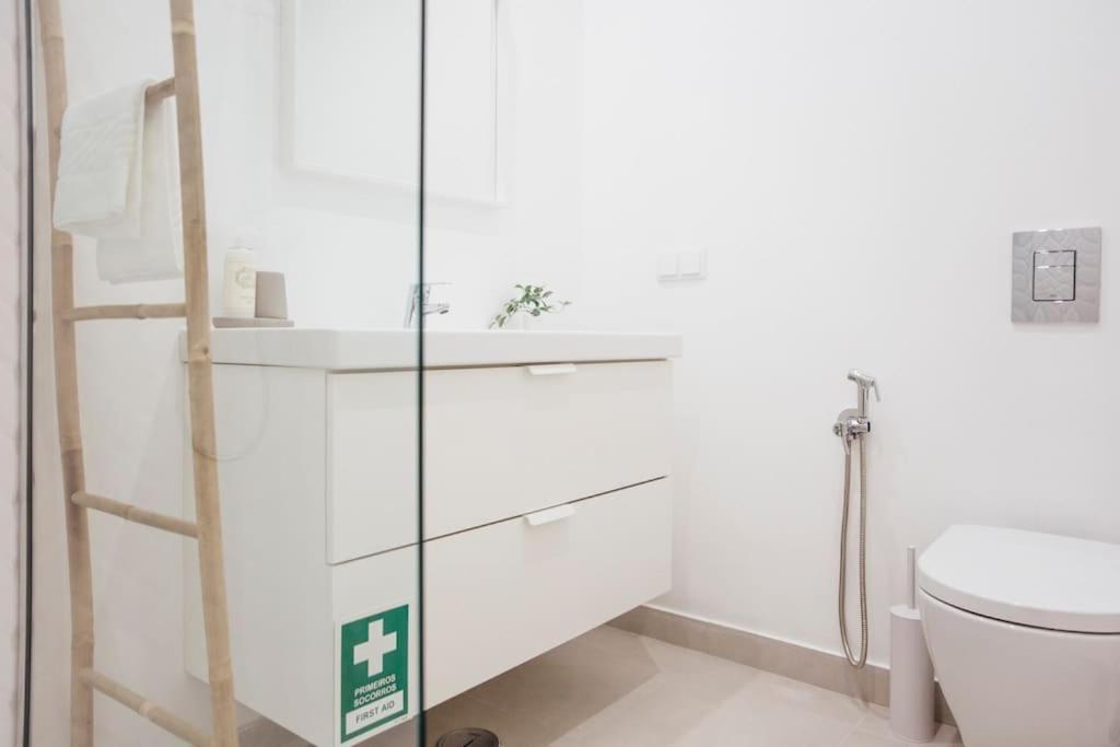 Penthouse S.Jorge Seaview T4 Appartement Quarteira Buitenkant foto